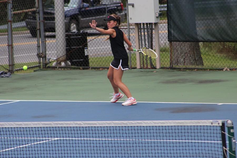 Tina Hollen remained unbeaten in singles matches with a win against Huntingdon.