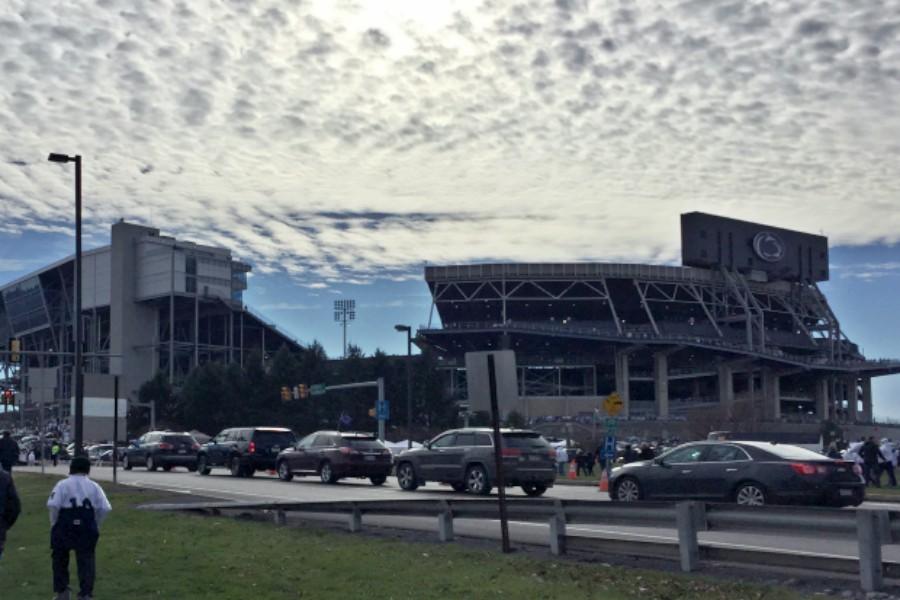 Traffic+lines+up+before+a+Penn+State+Football+game.