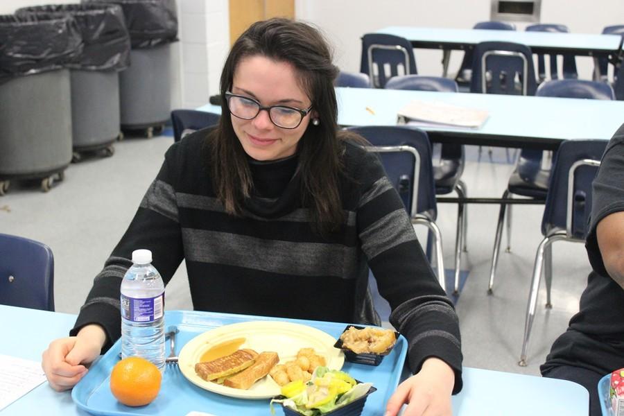 Freshman+Alanna+Vaglica+is+one+of+a+number+of+BAHS+students+who+eat+vegetarian+lunches+at+school.
