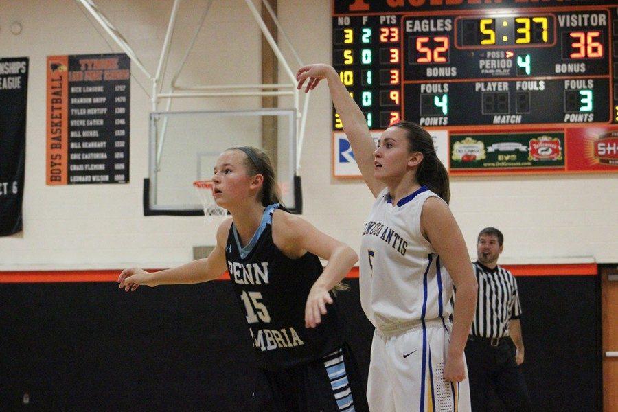Alanna+Leidig+pops+a+three-pointer+against+Penn+Cambria+in+the+Reliance+Bank+Holiday+Tournament.