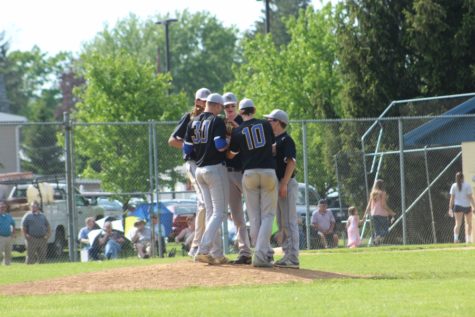 Teamwork makes the dream work for B-A, which thumped West Branch yesterday in a playoff tuneup.