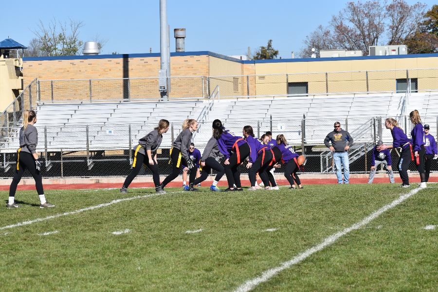The+juniors+defeated+the+seniors+in+the+annual+powderpuff+game+on+Sunday.