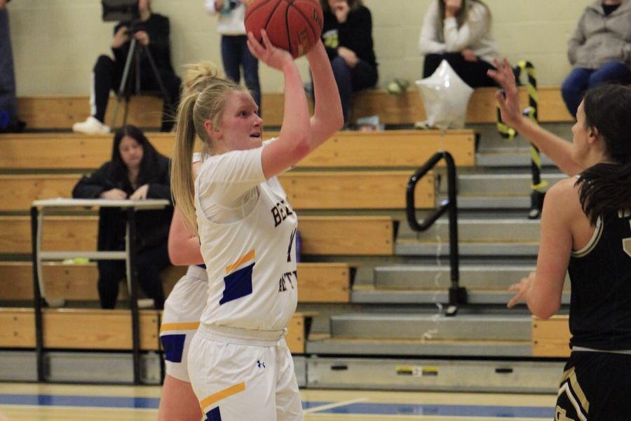 Jaidyn McCracken playing as a Lady Blue Devil in 2023.