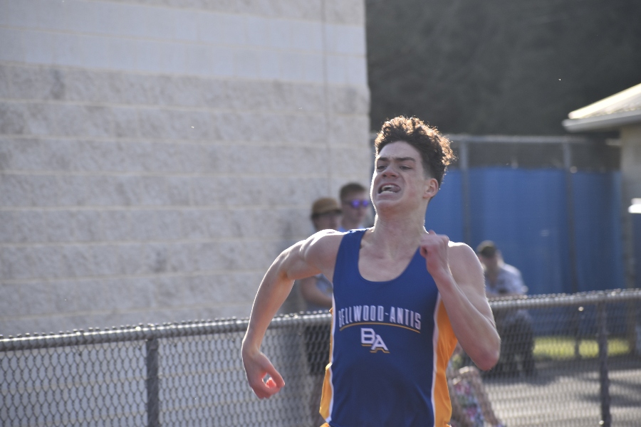 Sean Mallon sped his way to a win in the 400 at the Bellwood-Antis Invitational.