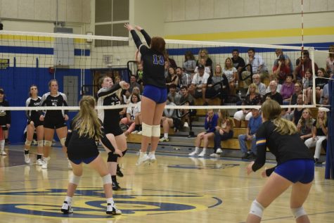 B-As volleyball team rebounded from its only loss to defeat Williamsburg.