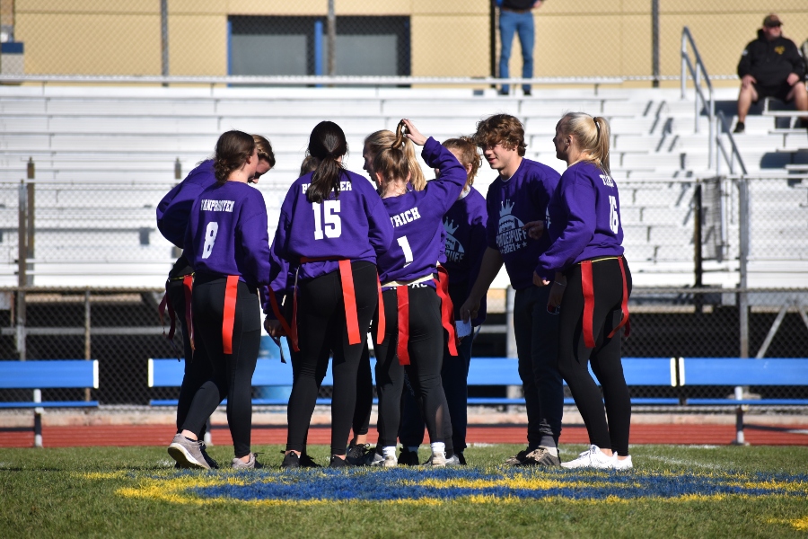 The+seniors+are+looking+for+their+second+straight+powderpuff+win.