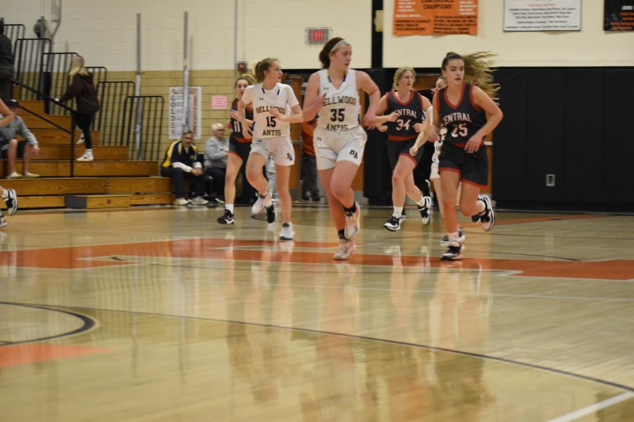Lydia+Worthing+had+16+points+to+lead+B-A+to+a+win+over+Juniata+Vallley.