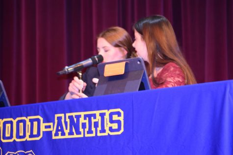 Lydia Worthing and Jocelyn McGuire talk strategy at the 2022 CHS schoolwide debates.