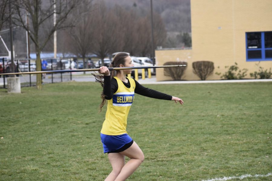 Chloe throwing in javelin. (Bailee Conway)