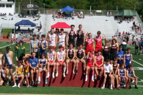 The boys 3200 relay team was one of several individuals and relays to place on day 2 of Districts at Mansion Park.