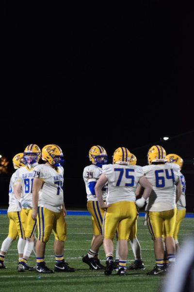 Bellwood's football playoff run ends early