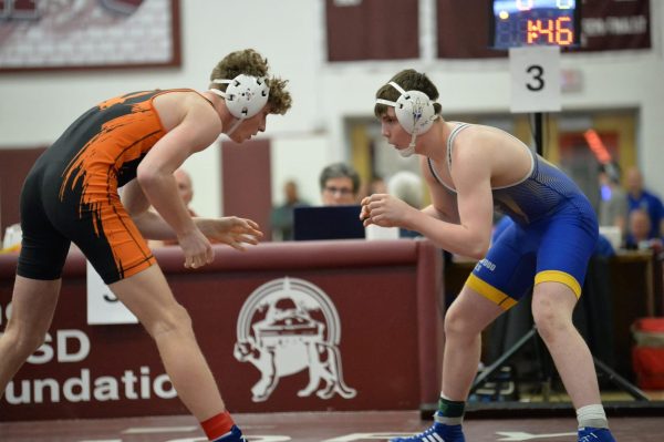 Chase Focht prepares to lock up at the District 6 2A championship meet.