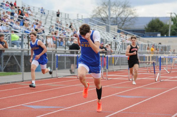 Cam Nelson and Reid Schrier get a 1, 2 finish in the 110 hurdles